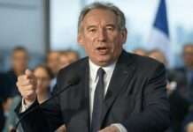 François Bayrous Vorstoß zur Verwaltungsvereinfachung: Der Bürger als Entscheidungsträger Francois_Bayrou_Rede_Illustration