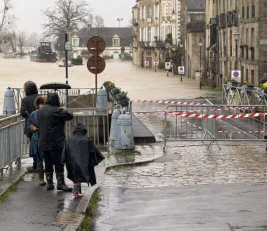 Überschwemmungen in der Bretagne: In Redon steigt das Wasser unaufhörlich Redon_ScreenX