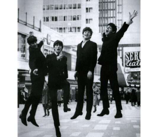 Die Beatles, Künstliche Intelligenz und die Grammy Awards – Eine umstrittene Nominierung? The_Beatles_i_Hötorgscity_1963