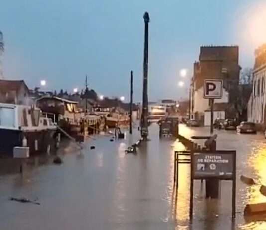Sturm Herminia: Überschwemmungen, gesperrte Straßen und Evakuierungen in der Bretagne Überschwemmungen_Nordwest_ScreenX