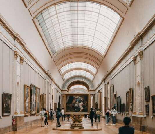 Glanz und Gefahr: Wie der Louvre für seine Strahlkraft die Sicherheit aus dem Blick verlor Louvre