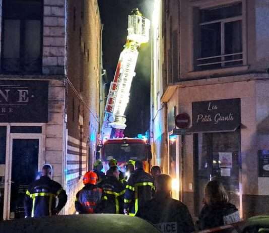 Tragödie in Arras: 41-jährige Frau stirbt bei Wohnungsbrand Hausbrand_Arras