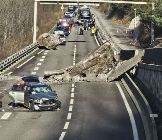 Erdrutsch in Savoyen: Verkehr auf der RN 90 läuft wieder an Felssturz_RN90_Savoy_ScreenX