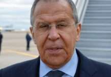 Russlands Friedensbereitschaft: Substanz oder Strategie? Lavrov_Flugzeug_Illustration