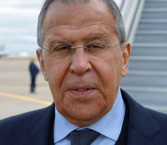 Russlands Friedensbereitschaft: Substanz oder Strategie? Lavrov_Flugzeug_Illustration