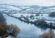 Wintereinbruch in Frankreich: Schnee, Starkregen und Unwetterwarnungen Winter_Scheefall_Illustration