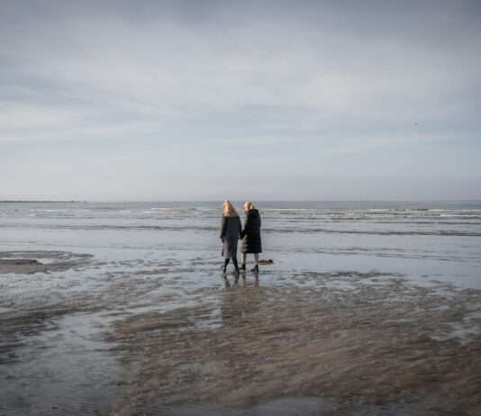 Winterferien am Meer: Immer mehr Urlauber zieht es an die Küste Winter-Strand