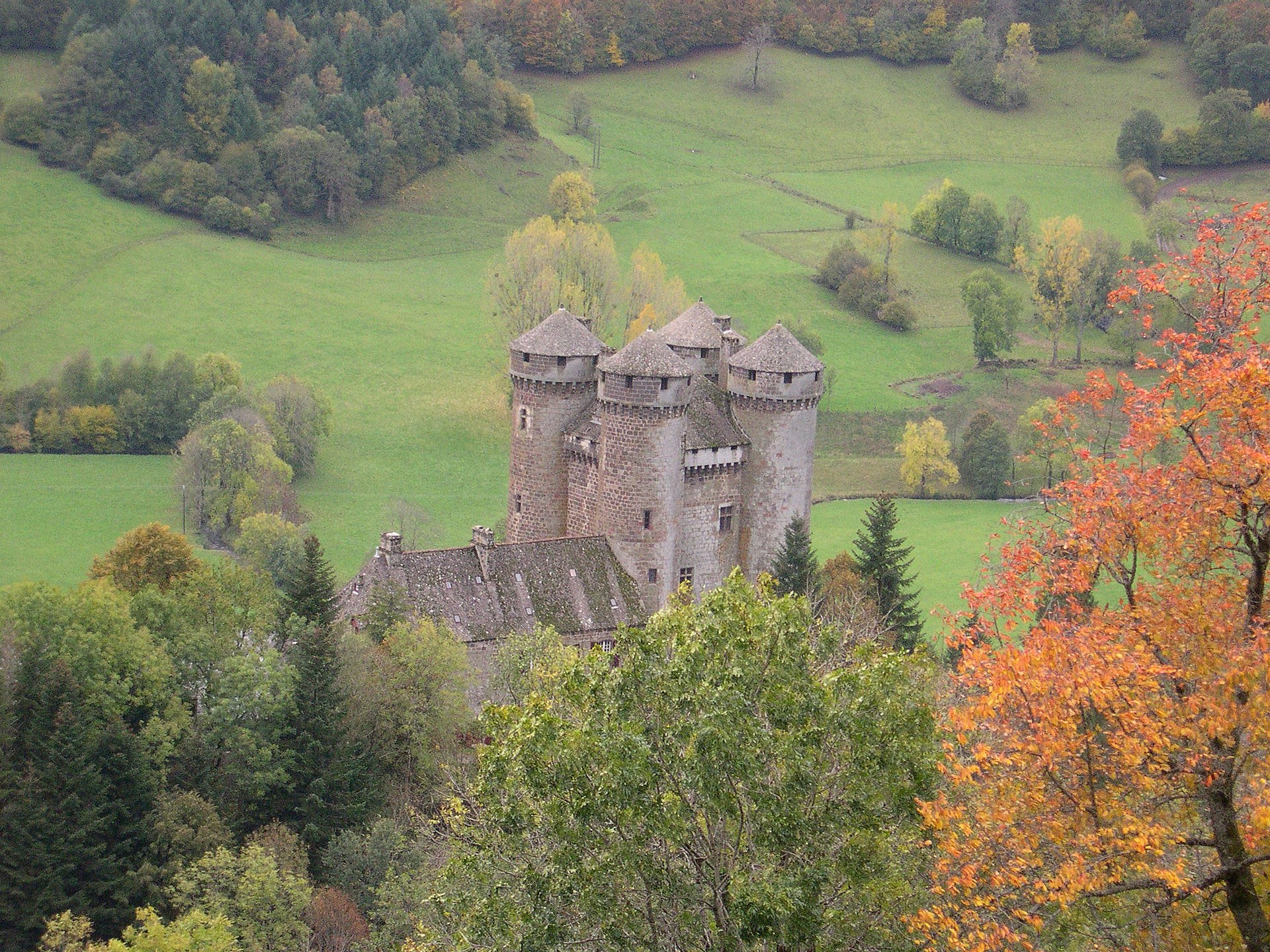 Château d'Anjony: Im Schatten der Türme von Tournemire
