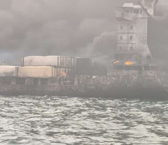 Ölkatastrophe in der Nordsee: Kollision zwischen Tanker und Frachter sorgt für Umweltalarm Brennender_Frachter_Tanker_ScreenX