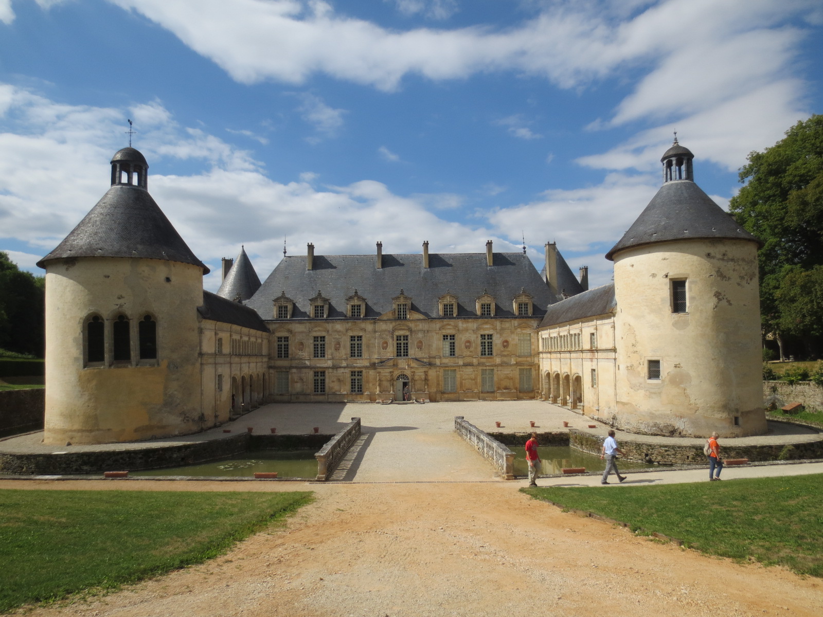 Ein Tag im Château de Bussy-Rabutin – Adelige Skandale und französische Eleganz