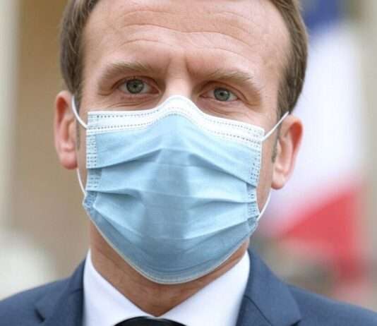 Fünf Jahre nach dem Lockdown: Emmanuel Macron erinnert an eine geeinte Nation Emmanuel_Macron_Covid_Corona_Maske_Illustration