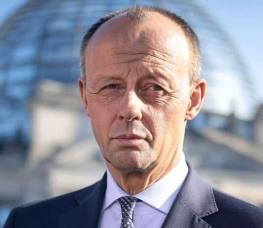 Deutschland lockert Schuldenbremse: Auswirkungen auf die EU und Frankreich Friedrich_Merz_Bundestag_Illustration