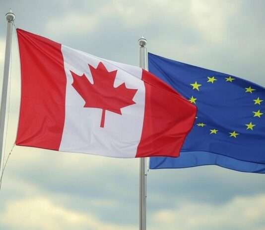 Kanadas Feuerwolken über Europa: Wenn der Rauch auf Reisen geht Kanada_Europa_Illustration