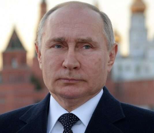 Putins Waffenruhe: Symbolik, Strategie und Skepsis Wladimir_Putin_vor_Kreml_Illustration