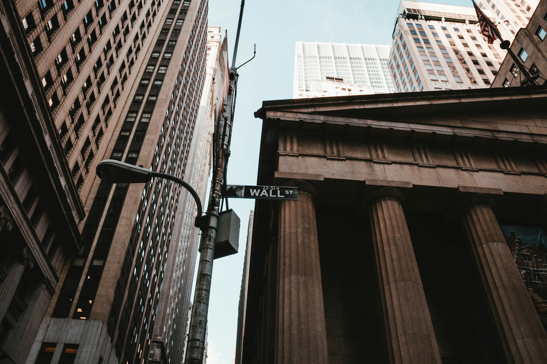 Wall Street im Korrekturmodus: Trumps Zollkrieg versetzt Märkte in Turbulenzen
