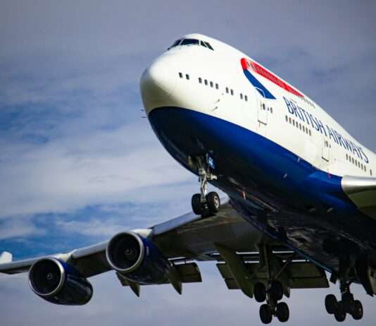Stillstand am Himmel: Erster Flug nach Stromausfall landet in Heathrow Britsh-Airways_Heathrow