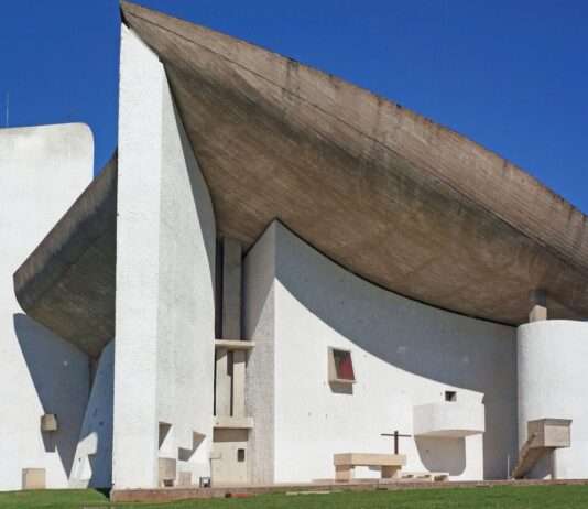 2025 in Ostfrankreich: Ein Jahr voller Jubiläen, Kultur und Geschichte 2012-Chapelle_Notre-Dame-du-Haut.jpeg-1