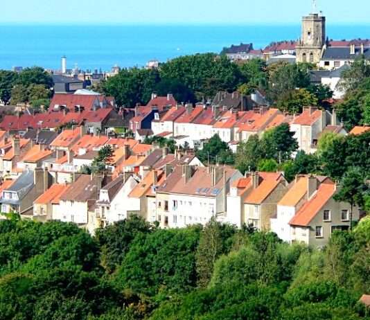 Frühling an der französischen Ärmelkanalküste: Wo salzige Winde Geschichten erzählen Boulogne_sur_Mer