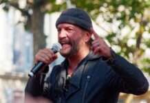 Francis Lalanne: Zwischen Protest, Pop und politischem Verbot Francis_Lalanne_Paris_2021_Wikipedia