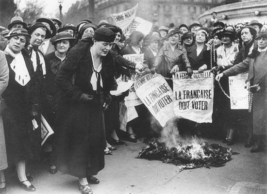 80 Jahre Frauenwahlrecht in Frankreich: Ein langer Weg voller Mut und Hoffnung