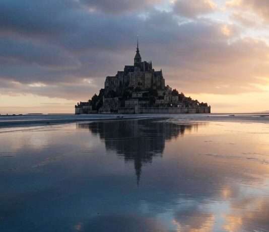 Wo Himmel und Erde sich berühren – Mont-Saint-Michel und die Kraft des Wunders Mont-St-Michel_Illustration