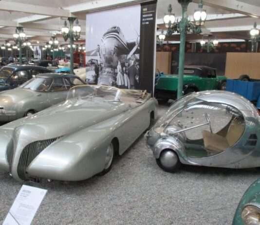 Motoren, Mysterien und Mützen – Auf Spurensuche mit Tim und Struppi im MNA Mülhause Musée-National-de-l-Automobile