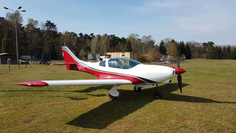 Tragödie am Himmel: Ultraleichtflugzeug stürzt bei Fontenay-le-Comte ab