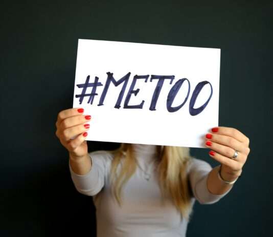 Kultur ohne Schutz – Wie Frankreichs Kulturszene ihre Talente zerreibt Metoo