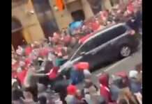 Verhängnisvolle Parade in Liverpool – Auto rast in Menschenmenge und verletzt 47 Amokfahrt_Liverpool_ScreenX