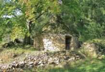 Stein auf Stein: Das stille Erbe der Bourgogne Caborde_de_Chaudanne