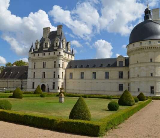 Valençay: Ein Schloss wie aus dem Geschichtsbuch – mit Gourmet-Note Château_de_Valancay_Wikipedia
