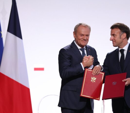 Ein neuer Pfeiler europäischer Sicherheit: Der französisch-polnische Vertrag von Nancy Donald_Tusk_Emmanuel_Macron_Nancy_ScreenX