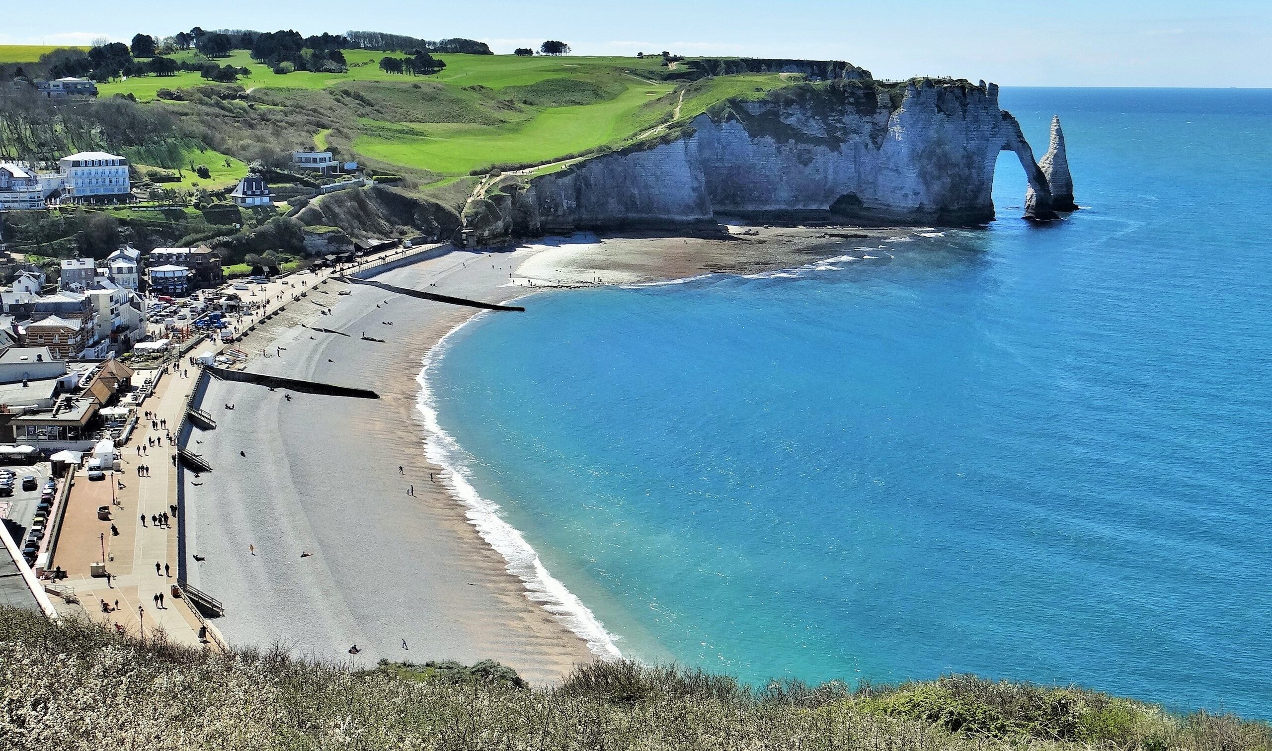 Étretat zieht die Reißleine – Sperrungen sollen Leben retten