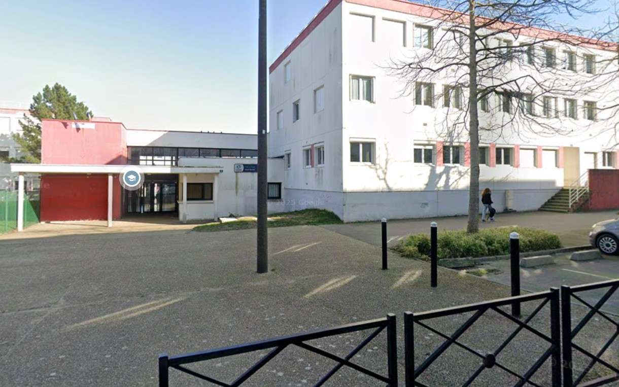 Explosionen im Schulhof: Zwischen Schock und Sicherheit – Vorfall am Collège Jules-Vallès in Le Havre