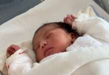 Babyglück über den Wolken: Geburt in 10.000 Metern Höhe überrascht alle Geboren_über_den_Wolken_ScreenYoutube