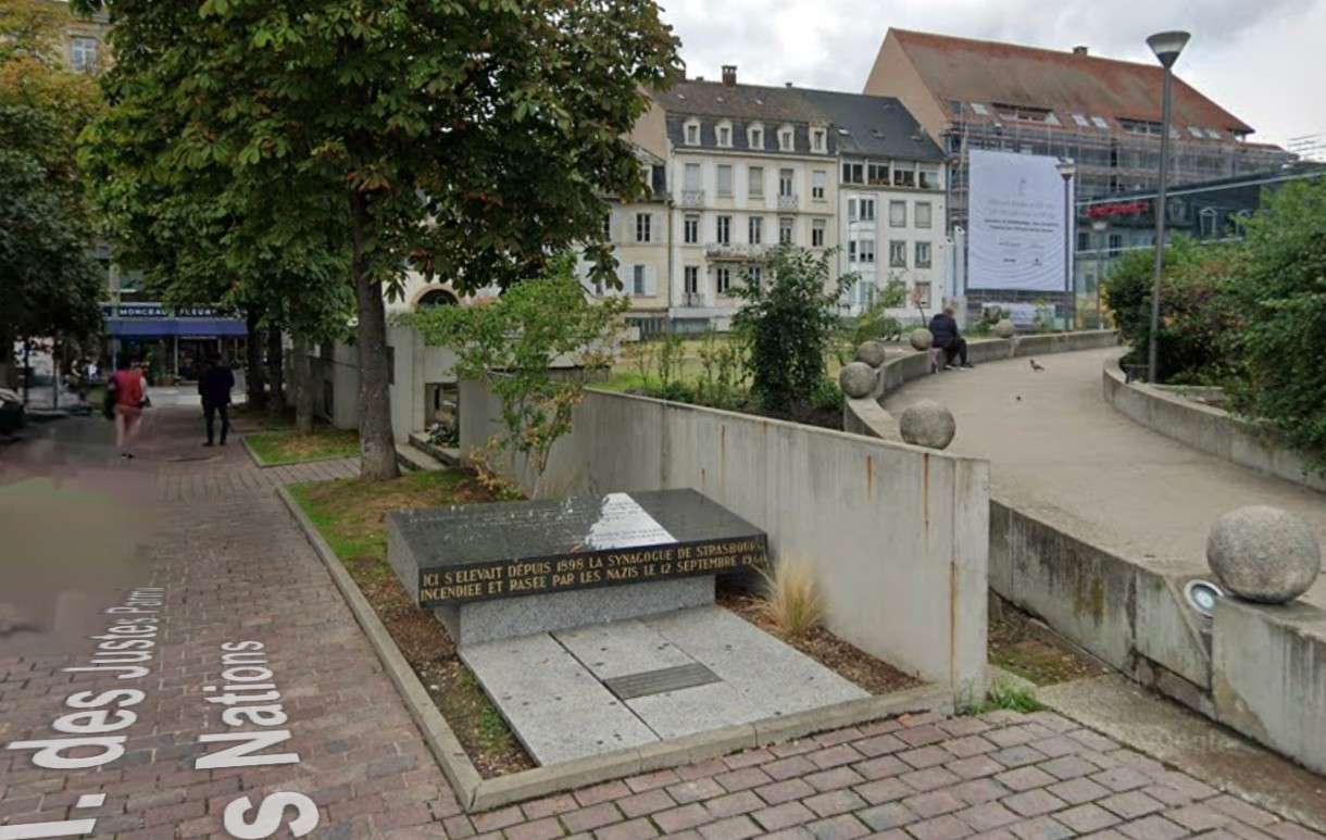 Strasbourg: Hakenkreuz-Schmierereien am Holocaust-Mahnmal erschüttern die Stadt