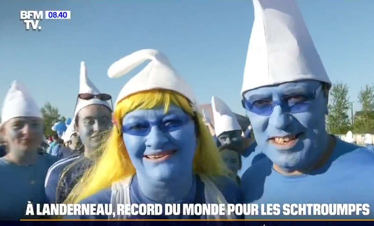 3.076 Schlümpfe auf einem Haufen – Landerneau in der Bretagne knackt den Weltrekord