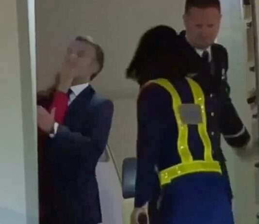 War das wirklich eine Ohrfeige? Brigitte Macrons „Geste“ sorgt für Wirbel Macron_Hanoi_Geste_Screenx