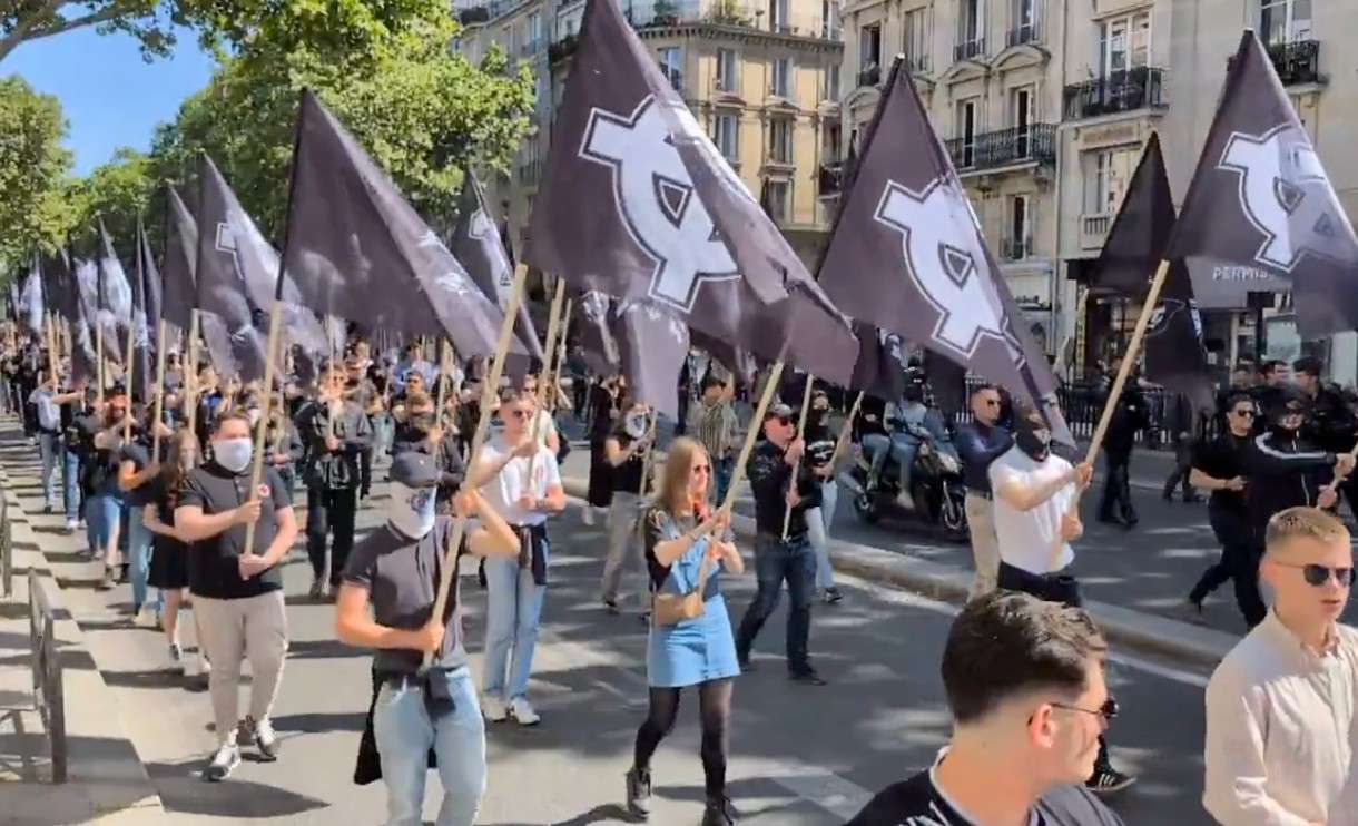 Neonazis marschierten durch Paris – Scharfe Kritik an Regierung und Justiz