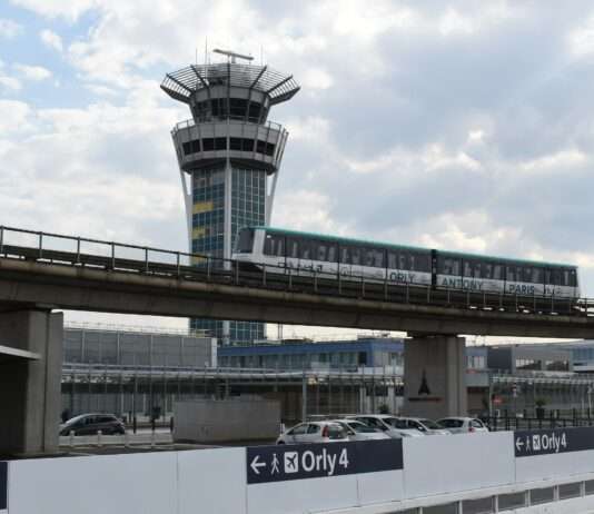 Chaos am Himmel: Radar-Panne legt Paris-Orly lahm – Tausende Reisende betroffen Orly_Flughafen_Wikipedia