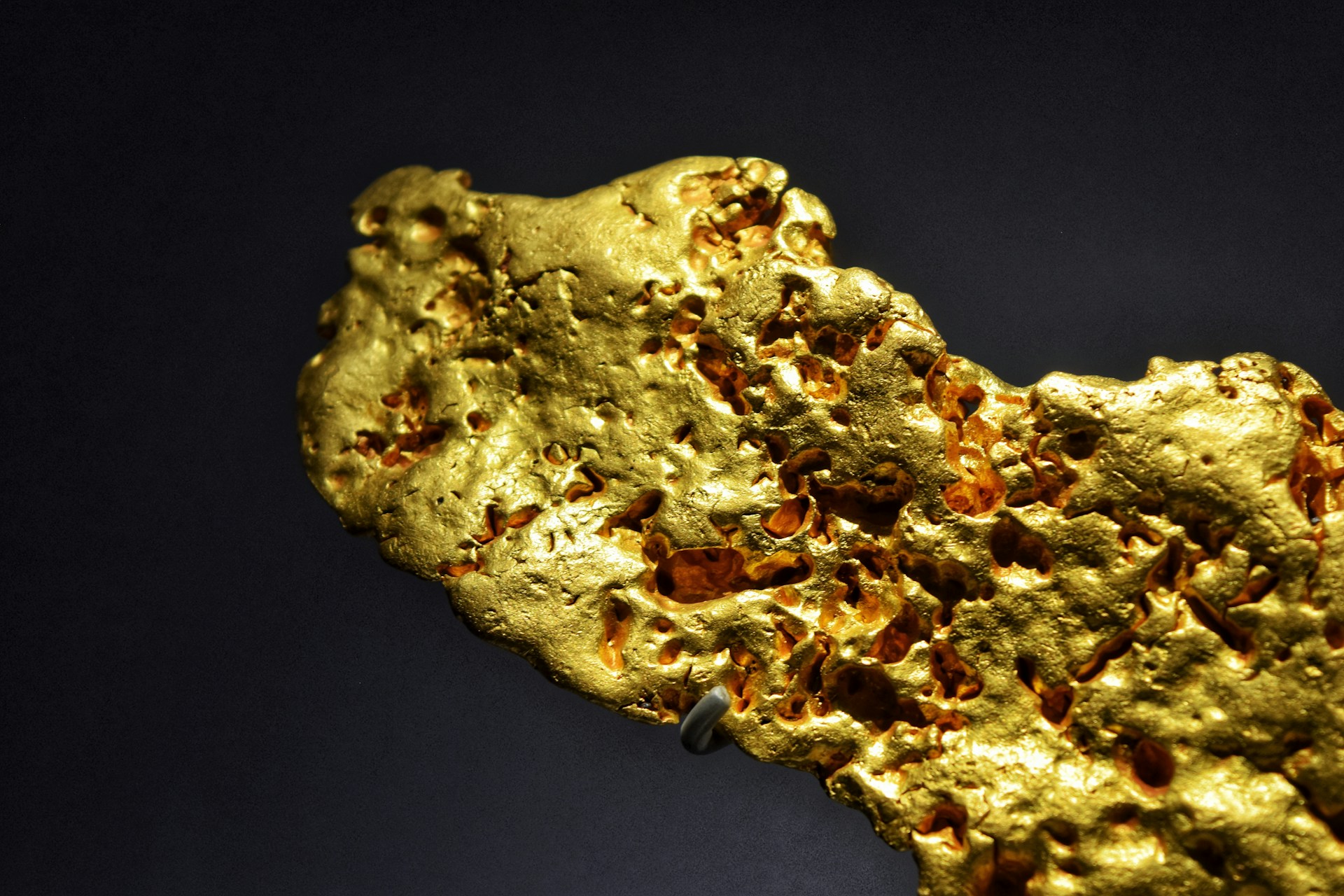 Gold aus dem Museum — was der spektakuläre Raub im Pariser Naturkundemuseum offenlegt