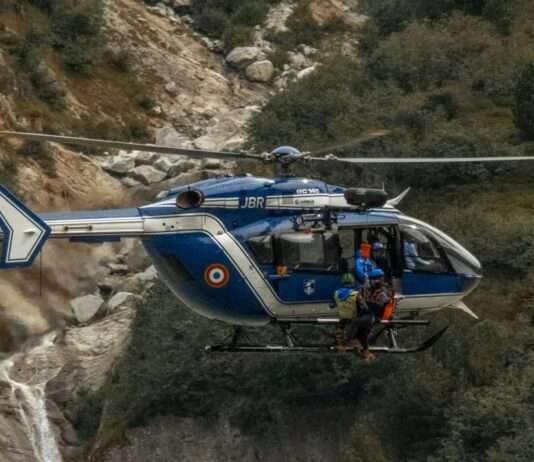 Zwei Vermisste bei Hochwasser – verschwunden in den Fluten von Nyons Hubschrauber_Helikopter_Rettung