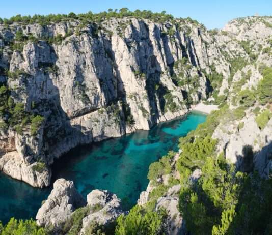 Zwischen Zugang und Verzicht: Wie die Calanques bei Marseille ihre Schönheit verteidigen Calanques_Marseille_ScreenX