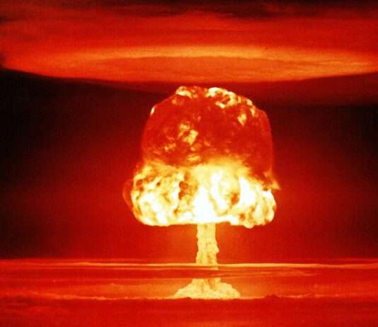 Strahlen der Vergangenheit – Frankreichs Schuldeingeständnis an Polynesien Atombombe