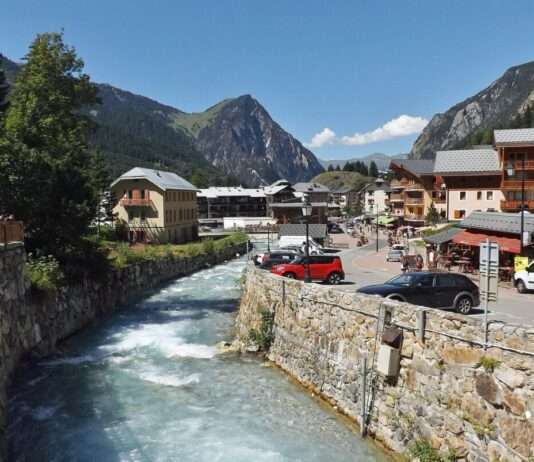 Dorf bedroht – Wie Pralognan-la-Vanoise einen Gletschersee zähmen muss Pralognan-la-Vanoise_Wikipedia