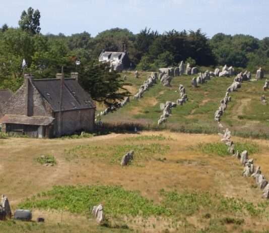 Die Megalithen von Carnac: Bretagne hofft auf ihren ersten UNESCO-Titel France-Carnac-Alignement_de_Kermario