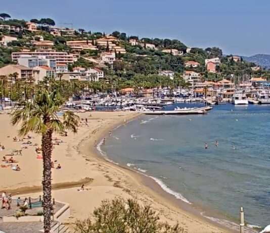 Le Lavandou trotzt der Flut: Wie ein Küstenort seine Strände zurückerobert Le-Lavandou_26-05-2025_ScreenX