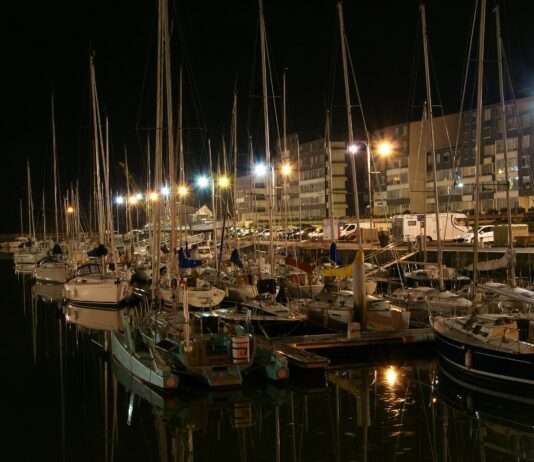 Tragödie vor der Küste: Freizeitskipper bei Courseulles-sur-Mer spurlos verschwunden Marina_Courseulles-sur-Mer