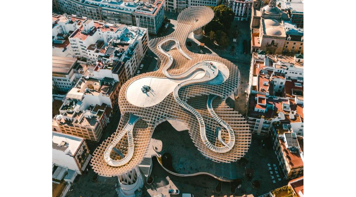 Sevilla und die globale Finanzarchitektur: Ein Treffen zwischen Symbolik und Realität