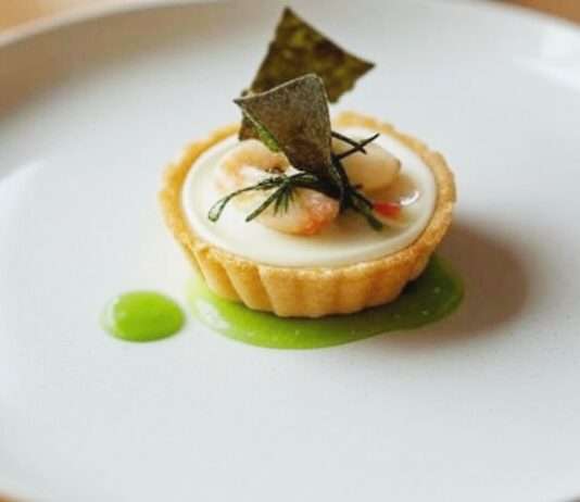 Moderne französische Küche mit Algen: Tartelette aux Fruits de Mer et Wakame Tartelette-aux-Fruits-de-Mer-et-Wakame